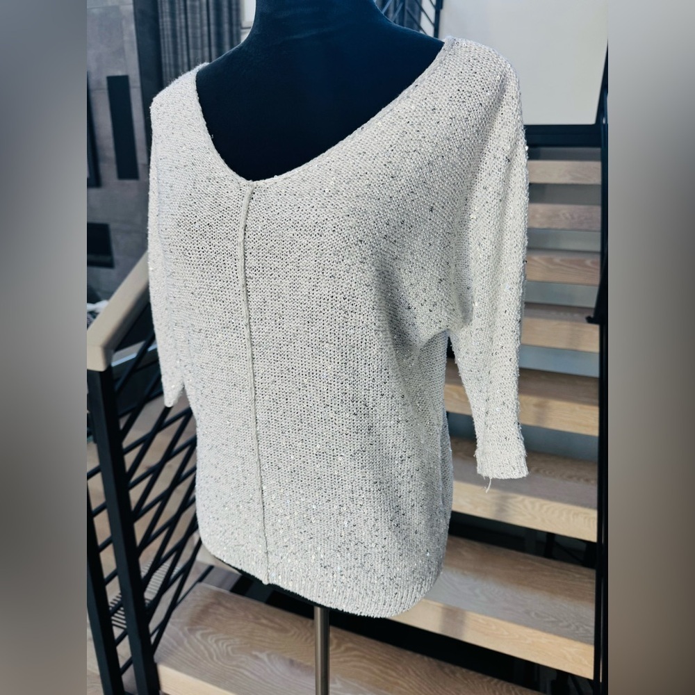 New Halston Heritage Sparkling White V-Neck Sweater size S - Picture 3 of 4